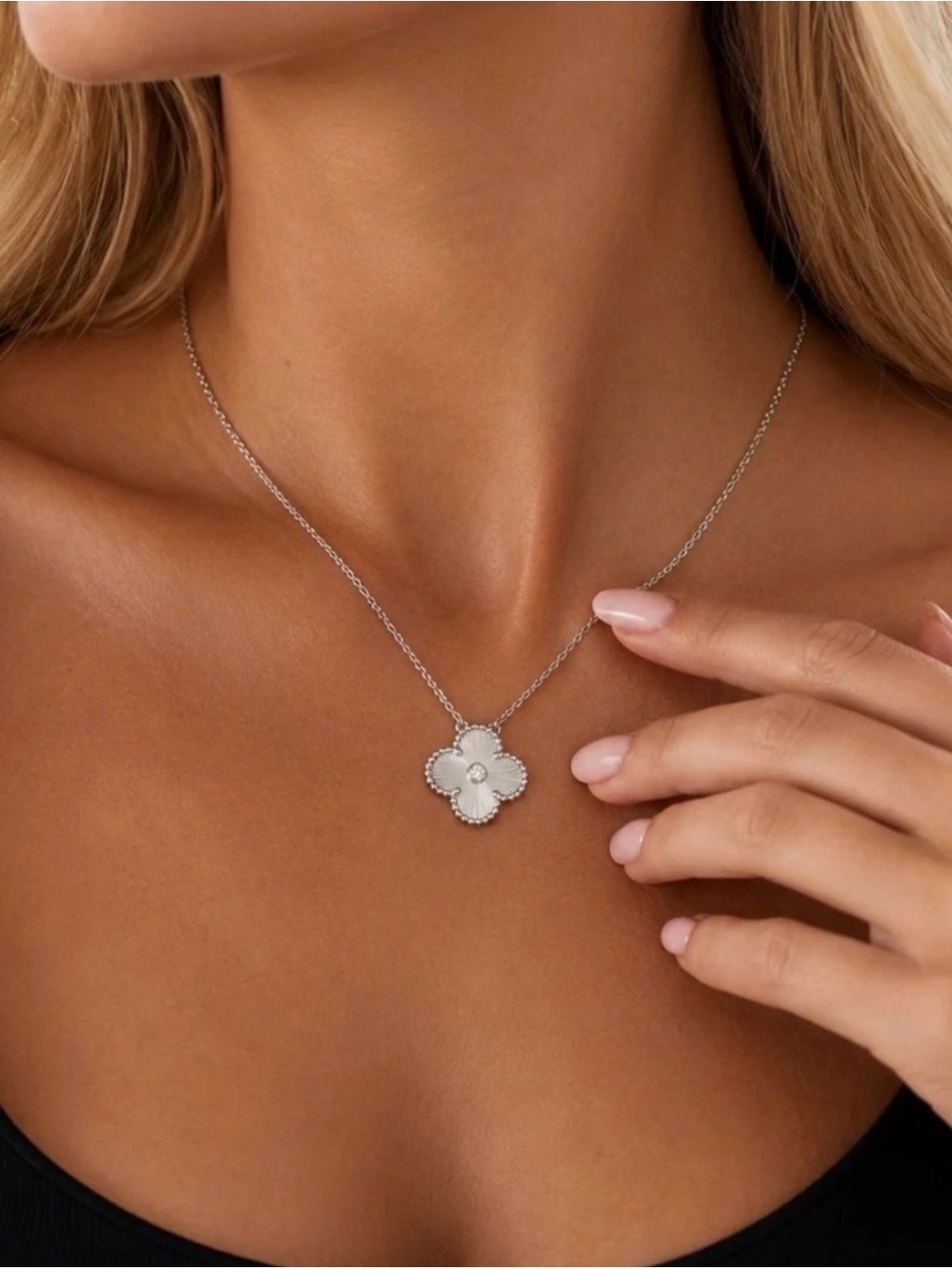 Silver Floral Pendant Necklace - Silver